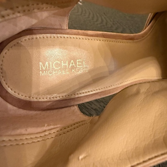 Michael Kors Sabrina tan Suede Open Toe Pump Bootie Heels size 9.5 - Picture 7 of 7